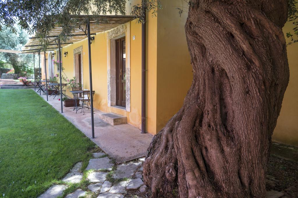 Agriturismo Borgo Degli Ulivi Pension Canicattini Bagni Buitenkant foto